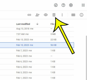 how to delete a document in Google Drive